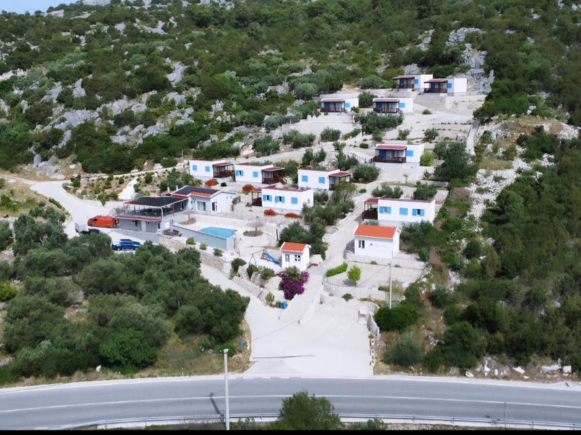 Homes Grot Gradac (Split-Dalmatia)