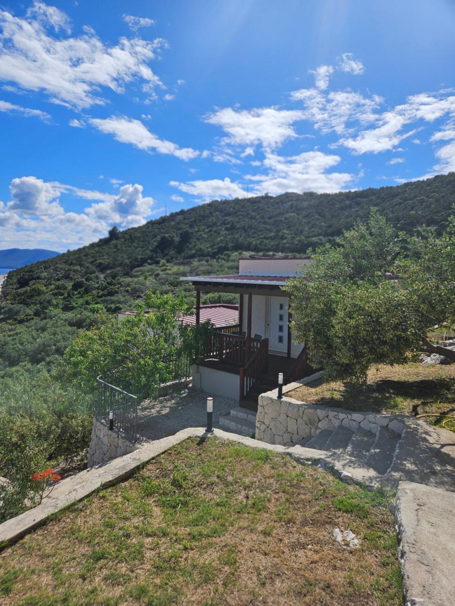 Homes Grot * Gradac (Split-Dalmatia)