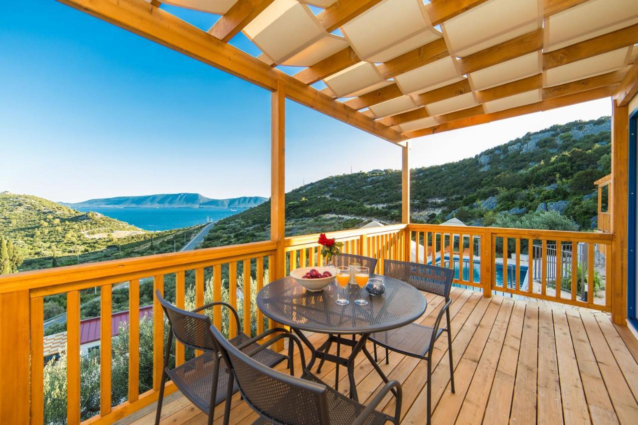 Homes Grot * Gradac (Split-Dalmatia)