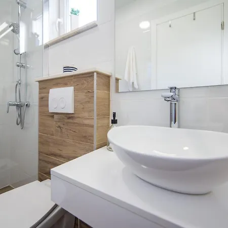 Camping Homes Grot Gradac  Zewnętrze zdjęcie