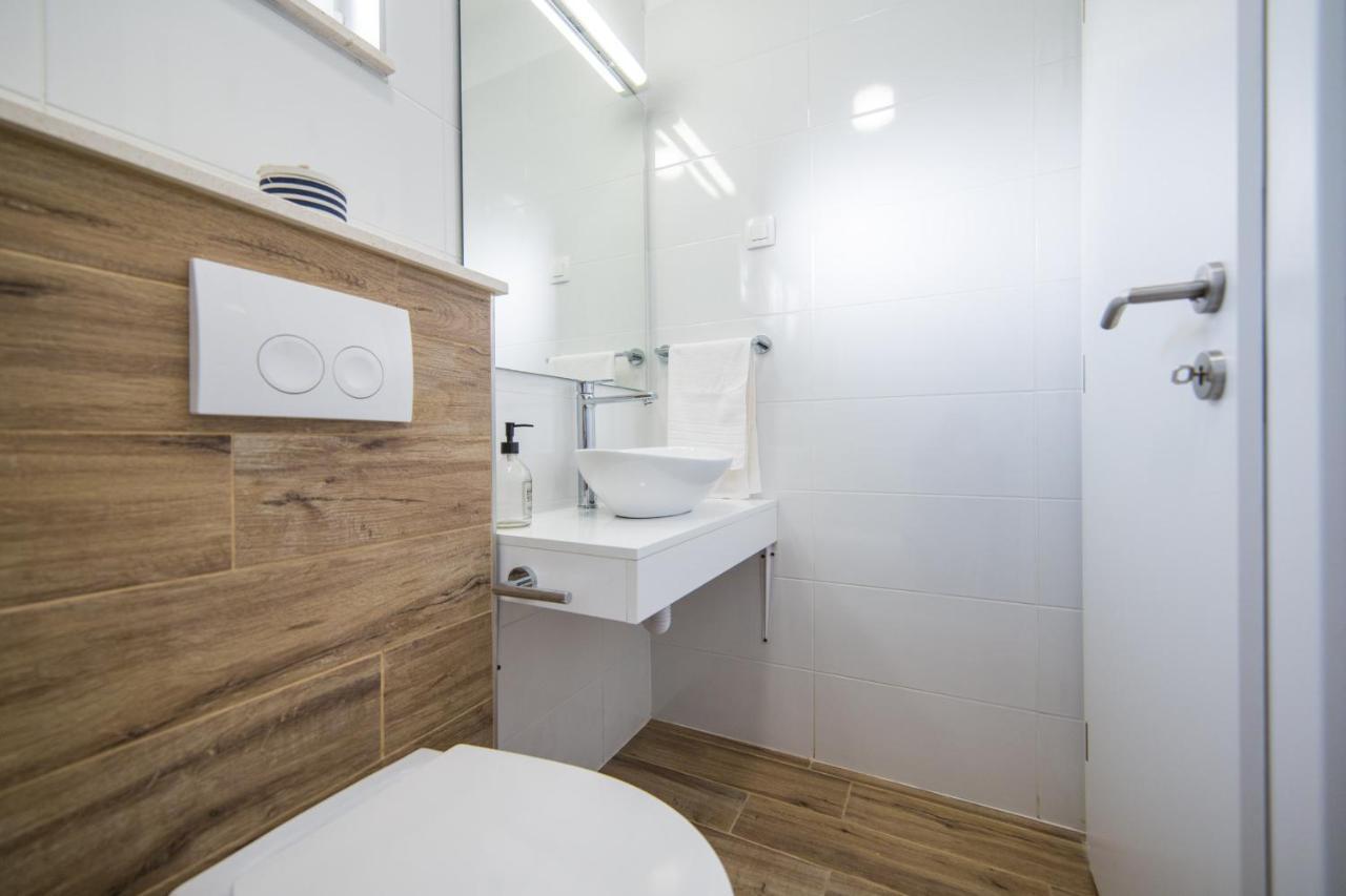 Homes Grot Gradac (Split-Dalmatia)