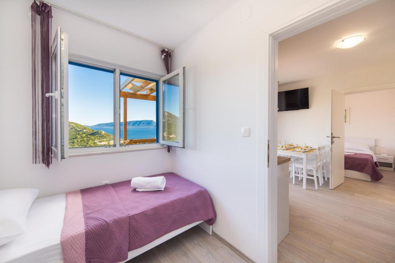 Homes Grot * Gradac (Split-Dalmatia)