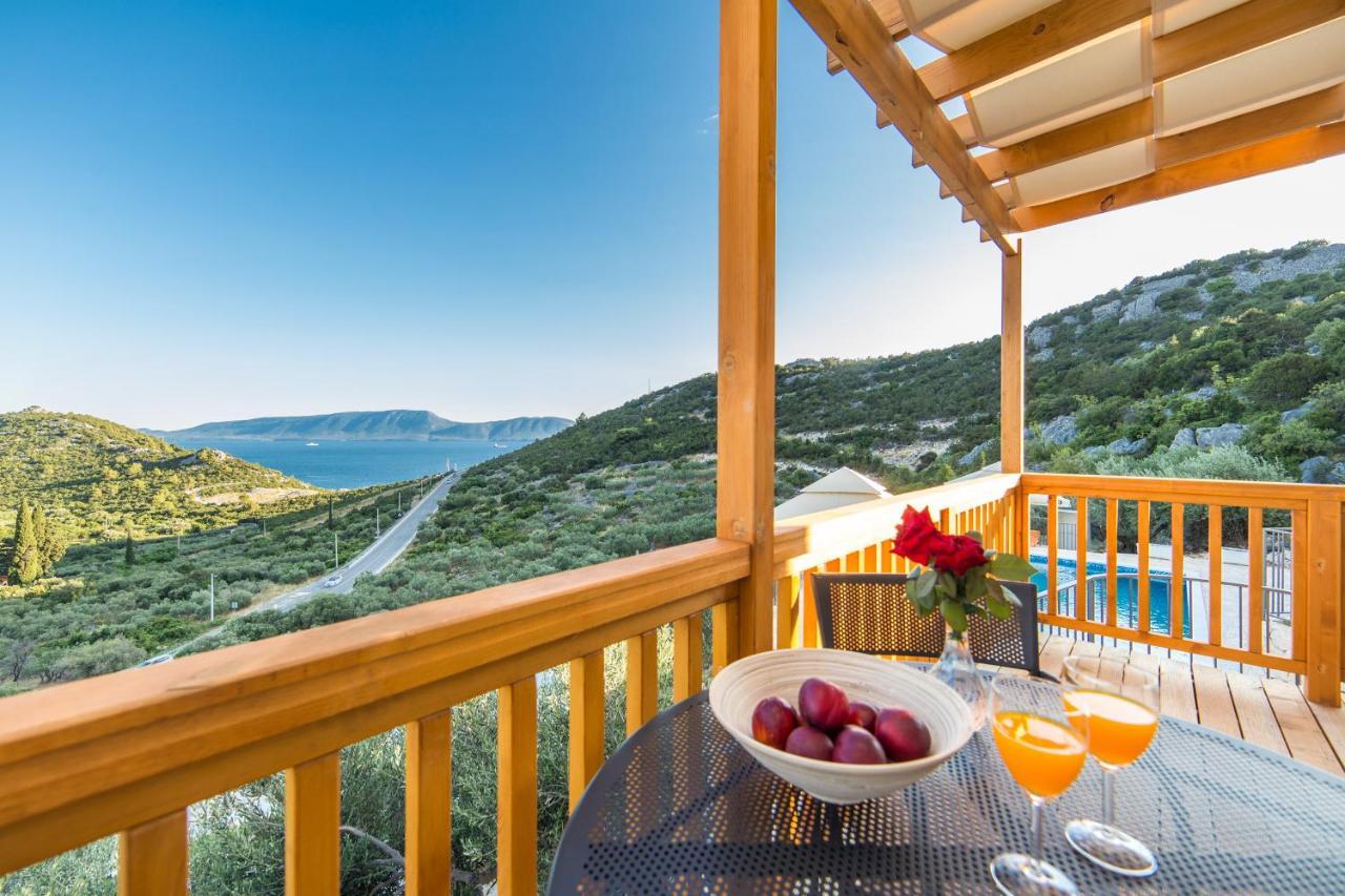 Homes Grot Kemping Gradac (Split-Dalmatia)