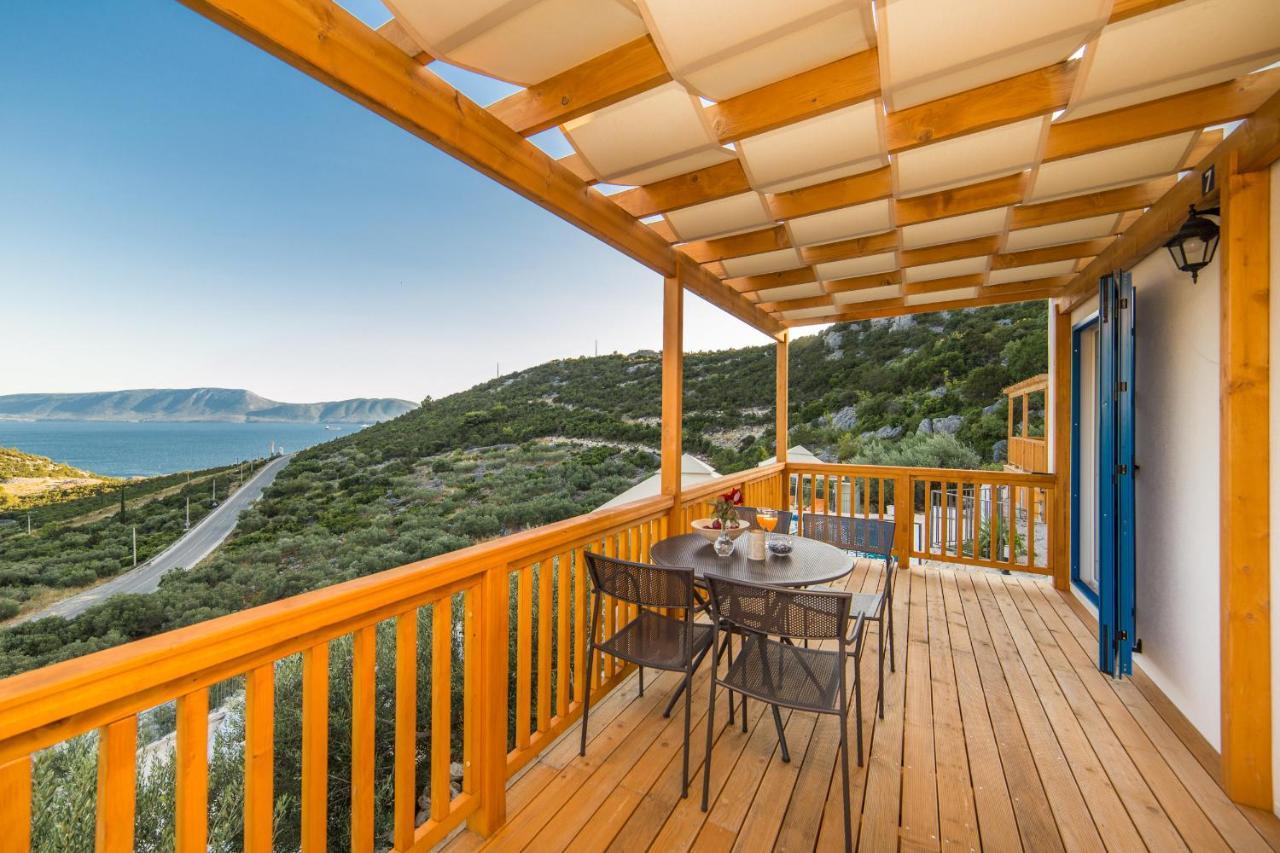 Homes Grot * Gradac (Split-Dalmatia)
